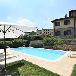https://ferienwohnung-oltrep-pavese-102s.it-lombardy.com